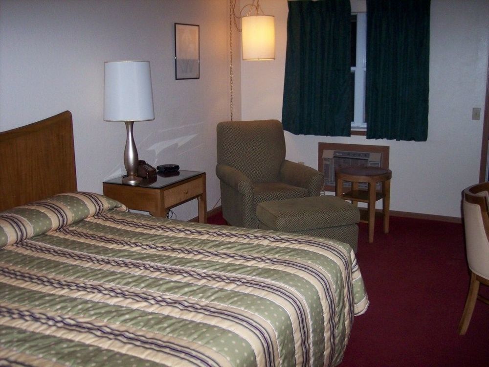 Night Inn Sweet Springs Стая снимка