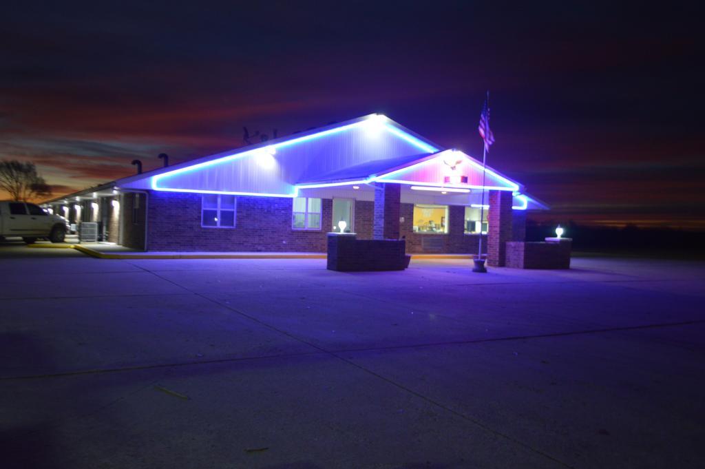 Night Inn Sweet Springs Екстериор снимка