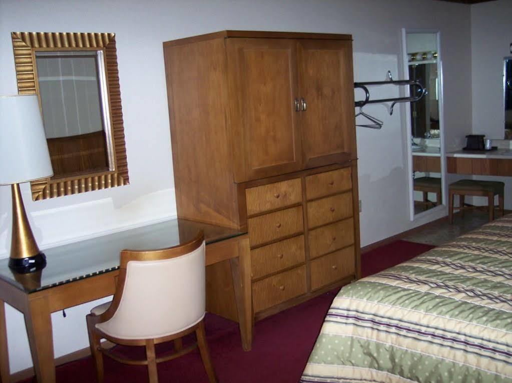 Night Inn Sweet Springs Екстериор снимка