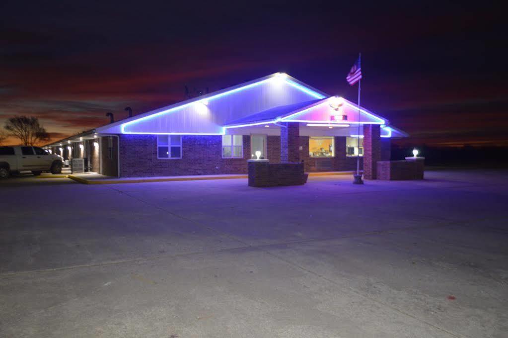 Night Inn Sweet Springs Екстериор снимка